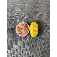mô hình đĩa xíu mại trứng muối Kèm bánh mì mini bằng đất sét