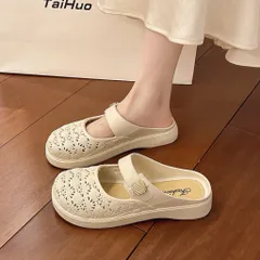 Dép Sục Nữ Đục Lỗ Đế Êm Mũi Kín Chống Trơn Mang Hằng Ngày