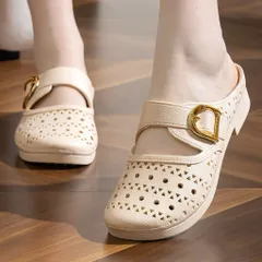 Dép Sục Nữ Mũi Bít Đục Lỗ Đế Mềm Chống Trượt Êm Chân Đi Mưa Đi Làm