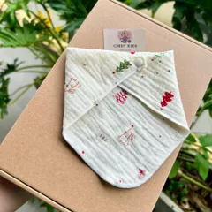 Khăn yếm tam giác xô Muslin organic 4 lớp siêu mềm mại thấm hút của nhà CindyKids