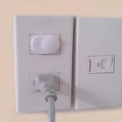 Combo 10 Nút Bịt Ổ Điện An Toàn Cho Bé Nhỏ - Bảo Vệ An Toàn Cho Gia Đình