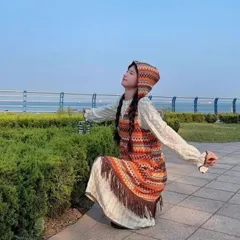 Set Váy Nữ Phong Cách Boho Vintage - Đầm Hoa Nhí Tay Bồng Phối Yếm Gile Thổ Cẩm Có Mũ Tua Rua
