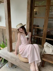 Set bộ nữ thiết kế áo hai dây buộc nơ kèm quần suông dài ống rộng thướt tha, phong cách tiểu thư vintage ngọt ngào