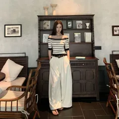 Áo len dệt kim ngắn tay trễ vai kẻ ngang đen trắng đính cúc viền cổ tiểu thư