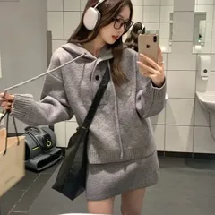 Set bộ áo và đầm len trơn dài tay có mũ dây rút đính cúc thời trang