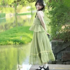 Set váy hai dây xanh cốm xòe bèo đính ren hoa nhẹ nhàng cho mùa hè
