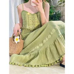 Set váy hai dây xanh cốm xòe bèo đính ren hoa nhẹ nhàng cho mùa hè