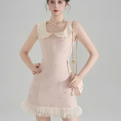 Đầm nơ hồng cổ bẻ bèo phối viền xòe trắng tiểu thư