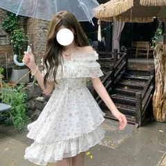 Váy voan hoa nhí phối ren bèo tay bó hoa trễ vai lệch tà