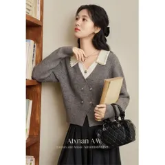 Áo len polo cổ tim đính đá và cúc tiểu thư