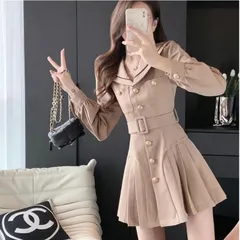 Váy xếp ly thắt eo đai cổ thủy thủ màu kem. Váy đính cúc hoàng gia phong cách học sinh (xả hàng)
