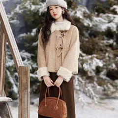 Áo khoác nhung nâu phối cổ lông cừu dáng ngắn phối nút cúc dây nơ khuyu sừng
