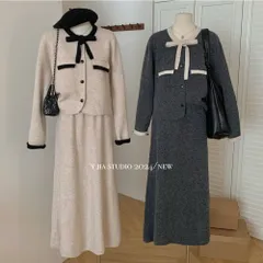 Bộ váy len trơn dáng dài và áo đính cúc viền nơ giả túi tiểu thư