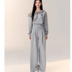 Set bộ áo hoodie trễ vai kẻ caro và quần ống rộng dáng suông màu xám tro
