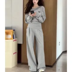 Set bộ áo hoodie trễ vai kẻ caro và quần ống rộng dáng suông màu xám tro