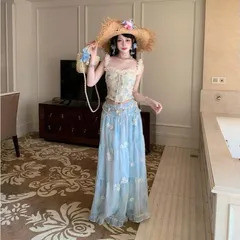 Set Bộ Váy Voan Hoa Xanh Thêu Nổi Và Áo Hai Dây Corset Phối Ren Tay Trễ Vai Bồng Bềnh Đi Biển