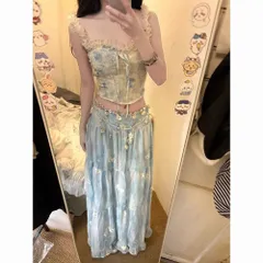 Set Bộ Váy Voan Hoa Xanh Thêu Nổi Và Áo Hai Dây Corset Phối Ren Tay Trễ Vai Bồng Bềnh Đi Biển