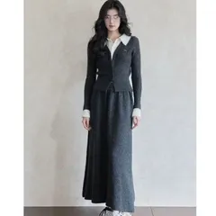 Set bộ đầm len dáng dài và áo polo đính cúc phối trắng thanh lịch trơn màu