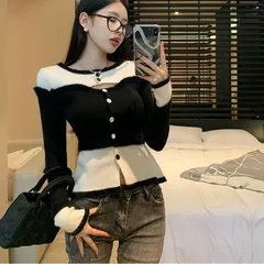 Áo len đính cúc phối hai màu xẻ ngực. Áo len kiểu croptop hai màu tiểu thư ( SẴN XẢ KHO)