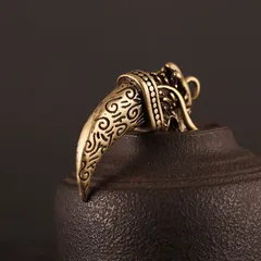 Móng vuốt của rồng chất liệu đồng thau có thể làm móc khoá hoặc mặt dây chuyền