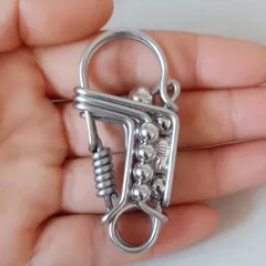Móc khoá inox  thủ công  cao cấp phong thuỷ gắn hình phật tổ như lai cầu bình an