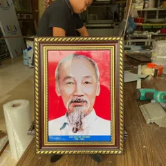 Khung ảnh Bác Hồ treo tường, để bàn, đủ kích thước có hoả tốc