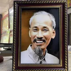 Tranh Bác Hồ ( có khung ) KT 19*25, 28*38, 38*48cm DƯƠNG KHOA SHOP