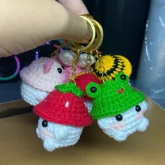 Móc khóa bé nấm bằng len