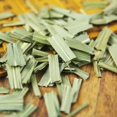 1Kg Lá Dứa Khô Tự Nhiên (Lá Nếp) – Thơm Dịu Dễ Dùng, Hãm Trà, Nấu Xôi, Chè, Tạo Màu Tự Nhiên