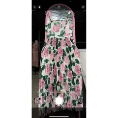Đầm  hot xinh sang. chất lụa satin cao cấp.  tôn dáng che bụng eo thon các chị đi chơi đi tiệc đều đẹp ạ Hang có sẵn