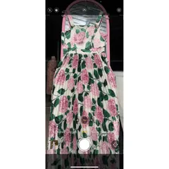 Đầm  hot xinh sang. chất lụa satin cao cấp.  tôn dáng che bụng eo thon các chị đi chơi đi tiệc đều đẹp ạ Hang có sẵn
