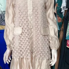 Đầm ren dáng suông màu nâu tây đính kết tay thủ công siêu đẹp, bầy bì bon chen thoải mái Hàng có sẵn giao ngay S