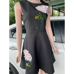 Đầm đính kết siêu đẹp