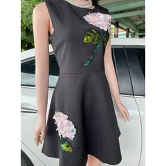 Đầm đính kết siêu đẹp
