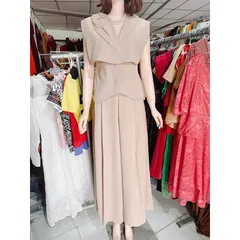 Set vest sang ,hoa vai chuẩn hàng thiết kế  Hàng cao cấp, có sẵn giao ngay M Có size SML Chất liệu tuyết mưa cao cấp