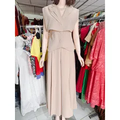 Set vest sang ,hoa vai chuẩn hàng thiết kế  Hàng cao cấp, có sẵn giao ngay M Có size SML Chất liệu tuyết mưa cao cấp