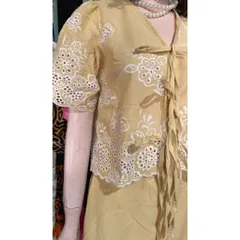 Set ren thêu hoa văn có thể mặc đi du lịch đi biển siêu đẹp + áo crop cổ v hàng dây buộc nơ + chân váy dài