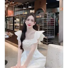 Đầm thiết kế đính kết thủ công, có sẵn mút ngực Hàng có sẵn giao ngay S, eo dưới 62cm Màu kem Hàng đẹp Có sẵn lót quần