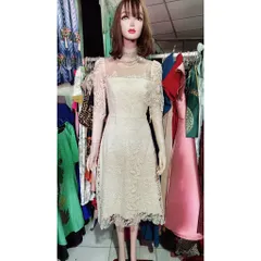 Đầm ren nổi siêu đẹp Màu kem Size S, eo dưới 68cm mặc đẹp, đúp lót 2 lớp Giá 390k Đầm dài 112cm