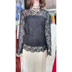 Áo ren đen, có sẵn lót trong Hàng có sẵn giao ngay Size SM Giá 250k/ áo Hàng đẹp, hình shop chụp thực tế