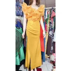 Đầm dạ hội  sẻ tà tạo kiểu cách điệu ở ngực, có sẵn mút ngực, có thể mặc được 2 kiểu : lên vai và trễ vai đều đẹp