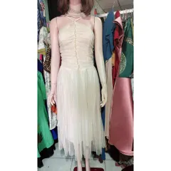 Đầm cổ yếm xòe lưới đính đá sang trong Màu kem Size SMLXL2XL Đúp lót 2 lớp Giá 299k Có sẵn mút ngực