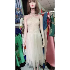 Đầm cổ yếm xòe lưới đính đá sang trong Màu kem Size SMLXL2XL Đúp lót 2 lớp Giá 299k Có sẵn mút ngực