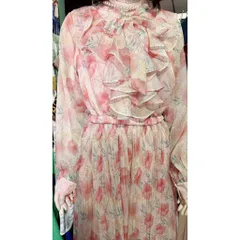 Đầm hoa tay dài tiểu thư mặc đi biển, du lịch.... Chất liệu voan tơ nhẹ như mây Giá 390k Size SMLXL, dưới 70kg mặc đẹp