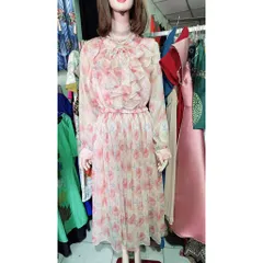 Đầm hoa tay dài tiểu thư mặc đi biển, du lịch.... Chất liệu voan tơ nhẹ như mây Giá 390k Size SMLXL, dưới 70kg mặc đẹp