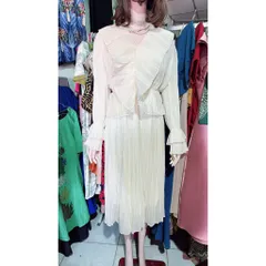 Đầm tay dài dập ly toàn bộ mặc đi biển đi du lịch đi chơi siêu đẹp Màu kem Dáng dài Giá 420k Size SMLXL mặc đẹp