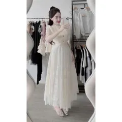 Đầm tơ phối ren cổ trụ hoạ tiết hoa hồ điệp tiểu thư Hàng có sẵn giao ngay,giá 460k, người ta đang bán 1tr5 Màu trắng