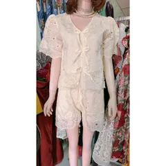 sẵn hàng) SET REN THÊU + QUẦN HOẠ TIẾT REN THÊU mặc đi biển, du lịch siêu đẹp  Màu hồng phấn + kem + xanh da trời + đen