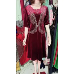 Đầm nhung ép đá che bụng siêu đẹp Hàng có sẵn giao ngay Giá 399k Màu đỏ đô Chất liệu nhung co giãn dễ mặc