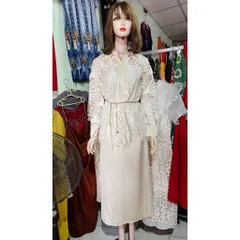 Set 3 món: áo sơ mi ren khoang + áo lót trong kèm chân váy lụa  Màu kem Hàng có sẵn giao ngay